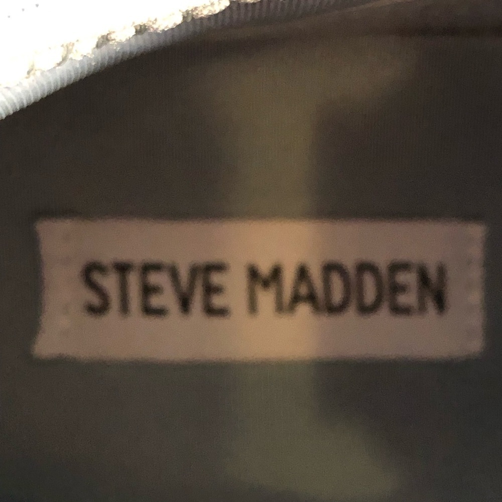 Steve Madden Women's Maxima Rhinestone-Trim Trainer Sneakers Blue Size 6 - Picture 8 of 11
